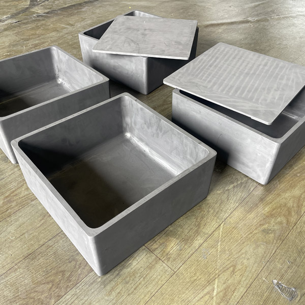 A graphite electrode with large diameter.