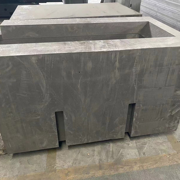 A graphite electrode with large diameter.