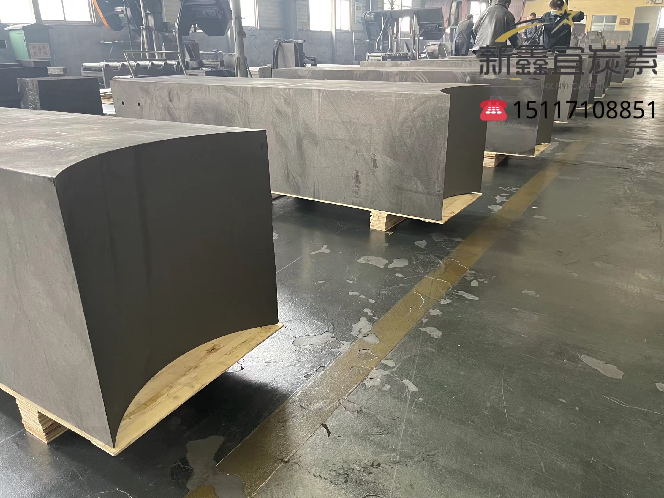 A graphite electrode with large diameter.