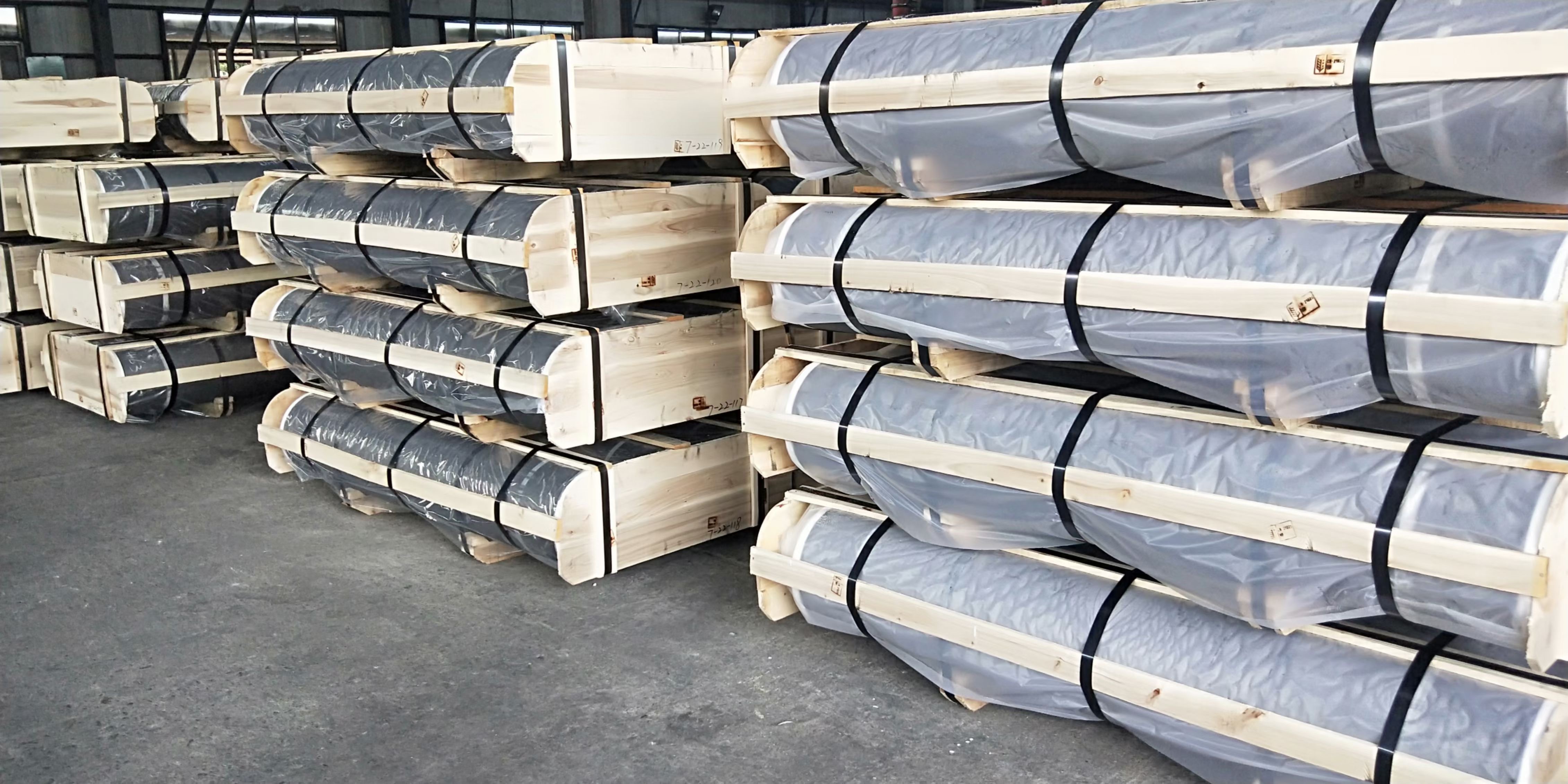 A graphite electrode with large diameter.