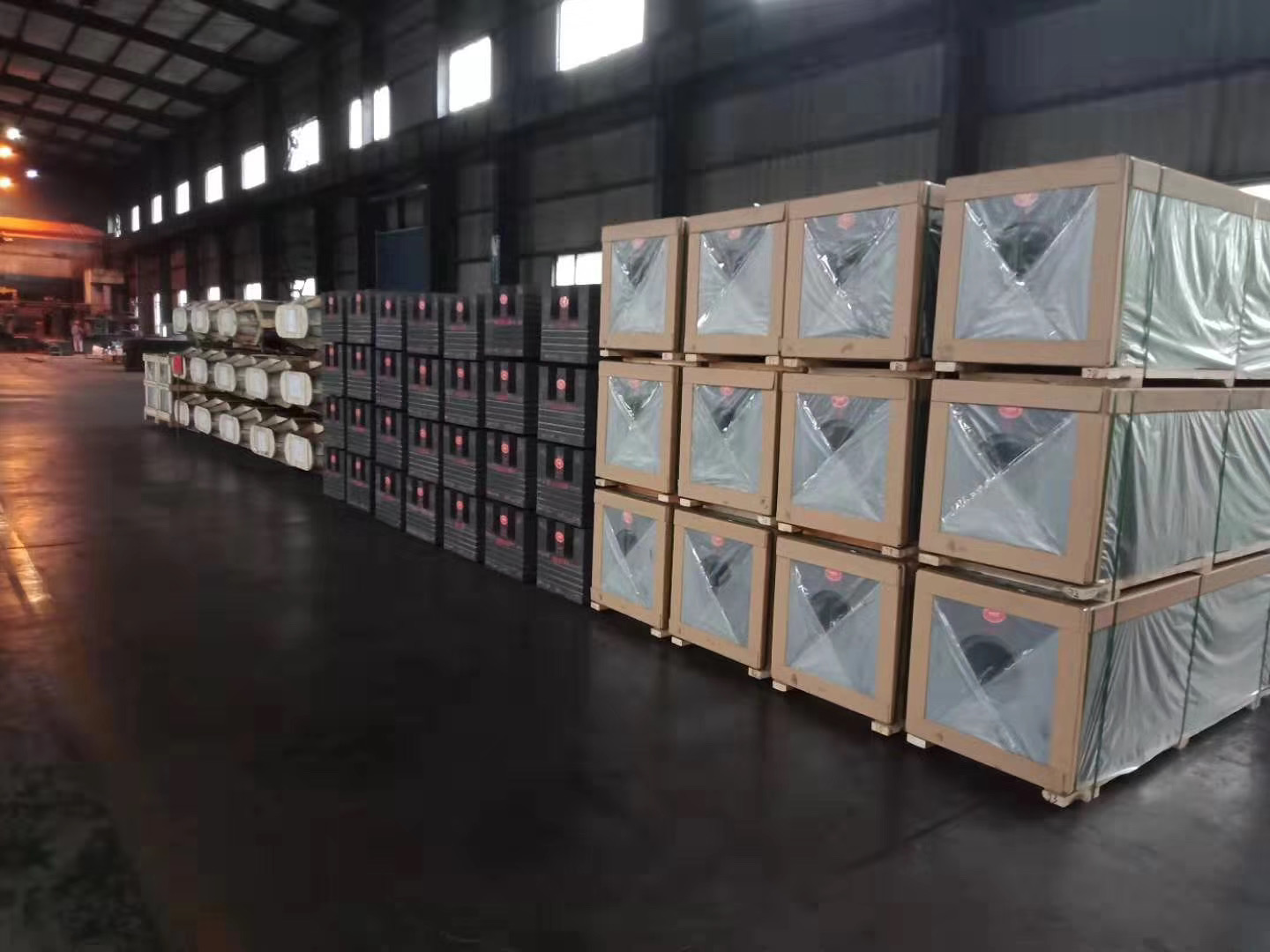 A graphite electrode with large diameter.